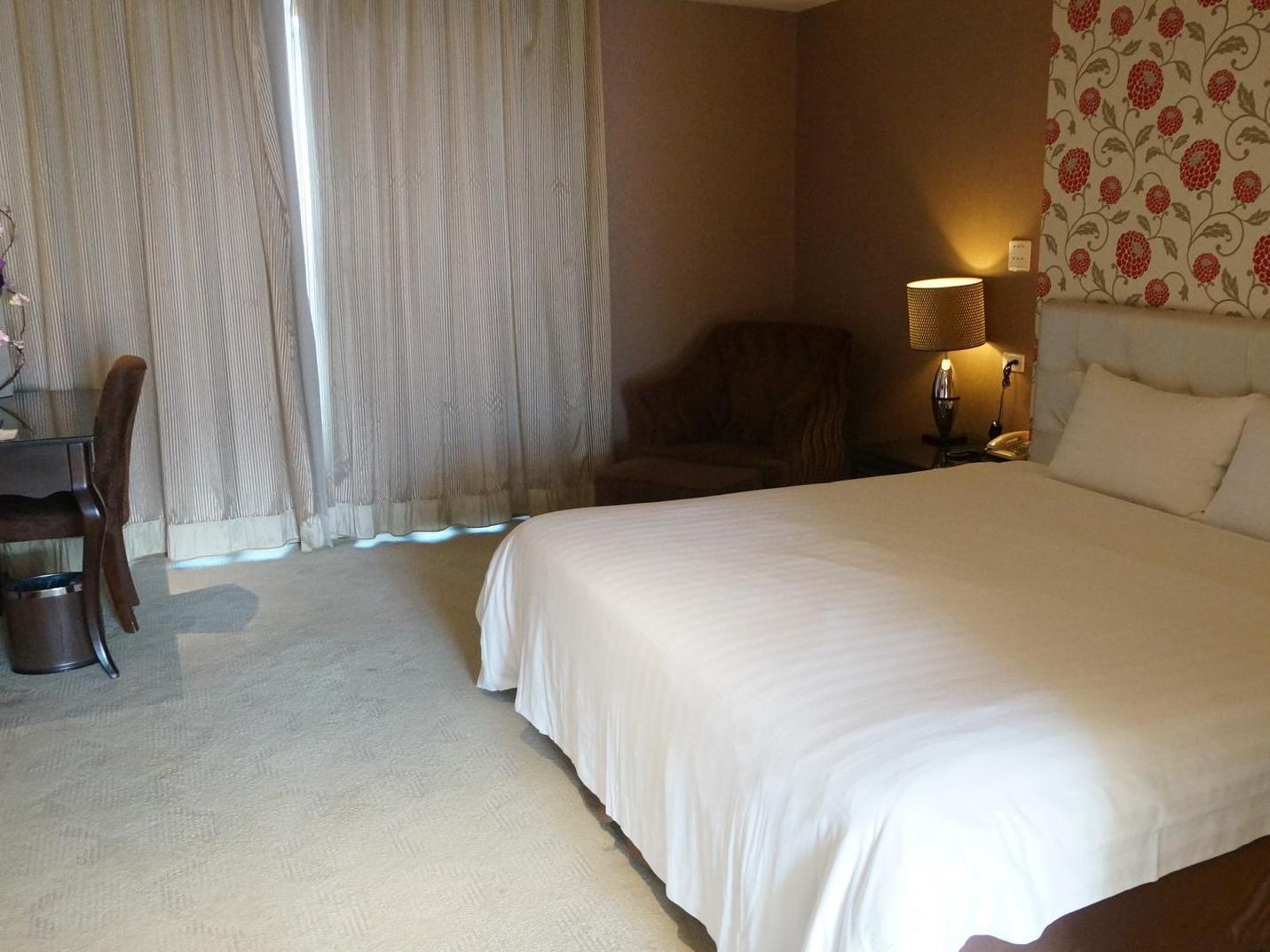 East Coast Sea View Hotel Chenggong Bagian luar foto