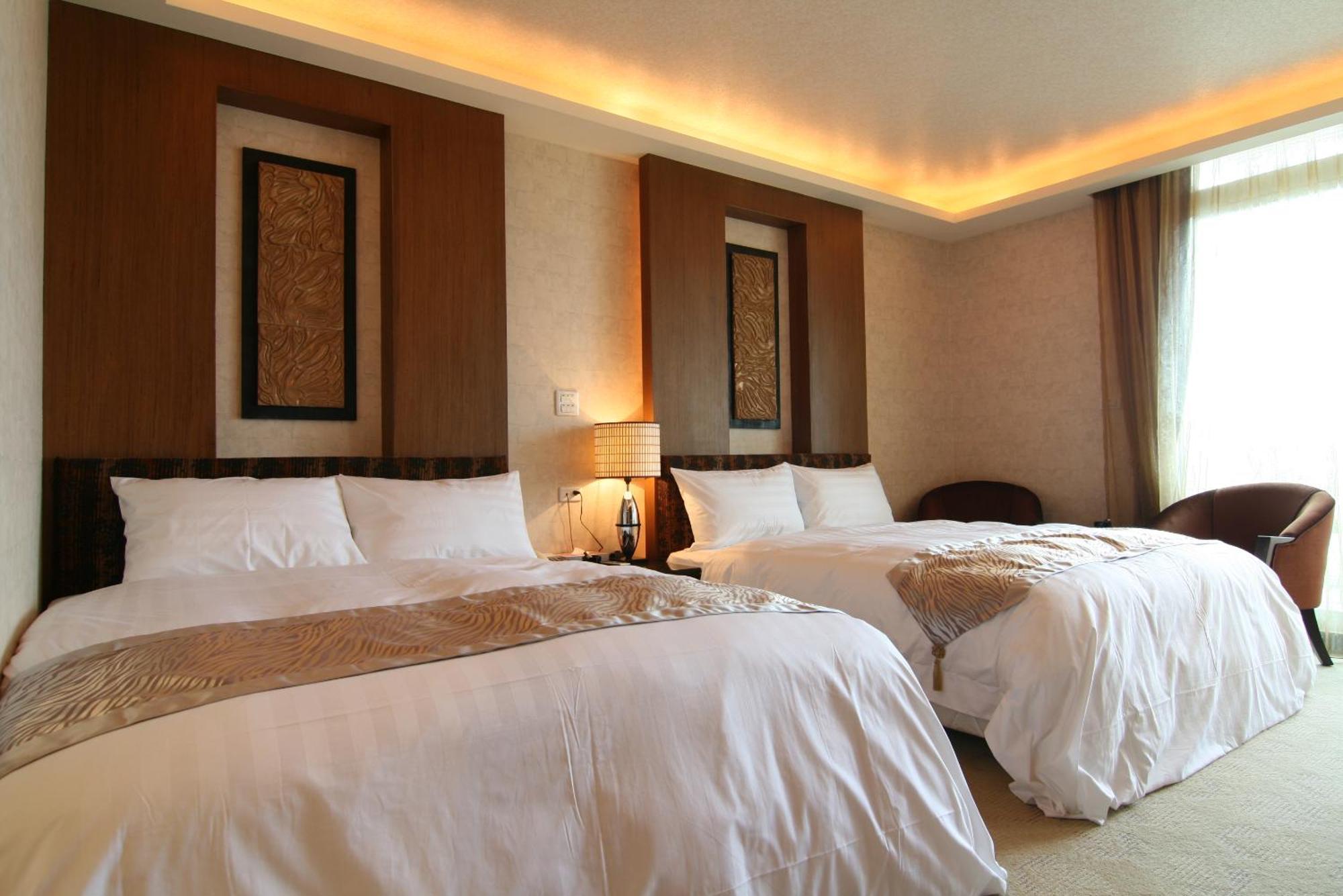 East Coast Sea View Hotel Chenggong Bagian luar foto